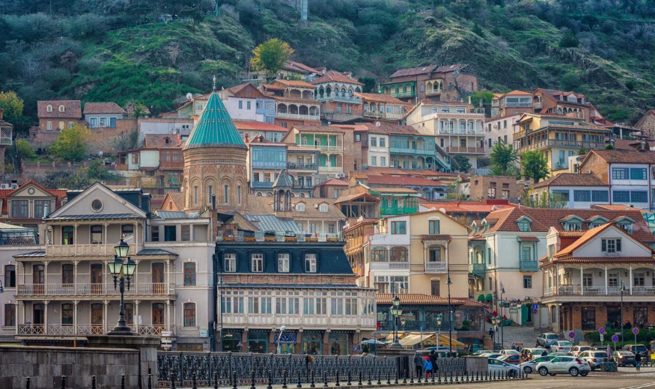 Hotel Elesa Tbilisi Exterior foto