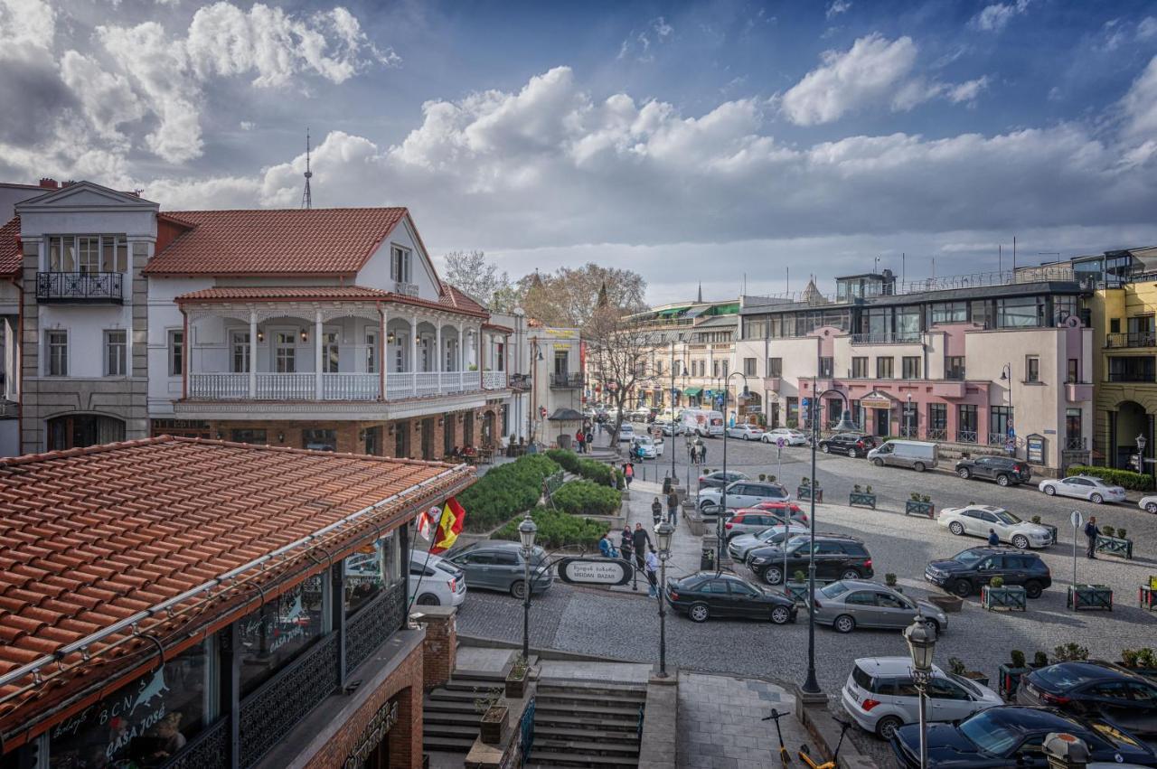 Hotel Elesa Tbilisi Exterior foto